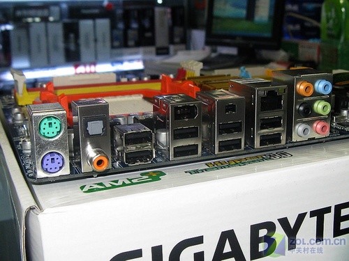 技嘉 GA-MA770-DS3 技嘉 GA-MA770-DS3