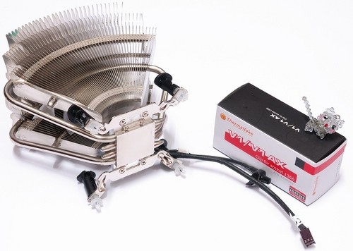 有钱网友抢先体验I7至尊965处理器 