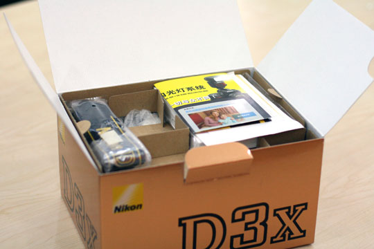 2400万像素尼康全幅旗舰单反D3X开箱(2)