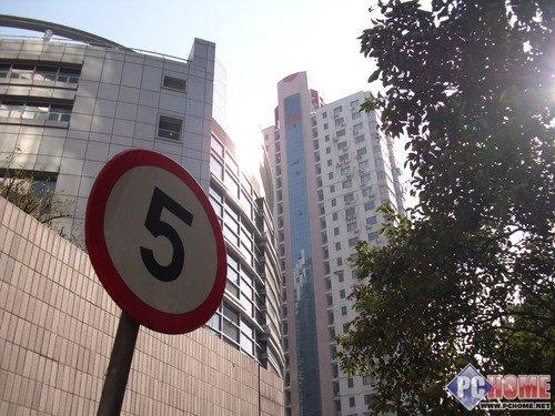 3寸触摸屏明基低价相机E1050t评测(5)