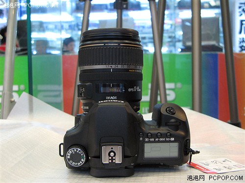 降起来没完了 佳能40D套机变相跌百元