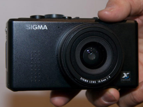 画质媲美单反 适马便携专业相机DP1上市 