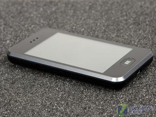 iPhone杀手中国造 魅族M8上市价仅2380 功课娱乐两不误住校学生手机选购攻略(2)