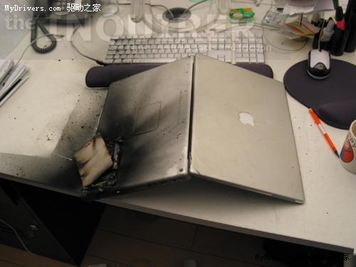苹果PowerBook笔记本爆炸 火焰近两米