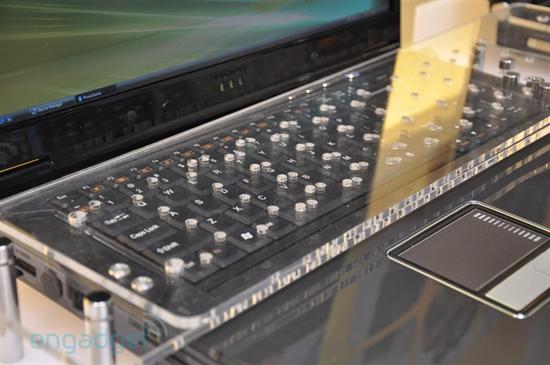 全球首款Core i7笔记本亮相CeBIT