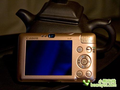 穿梭摩登都市佳能IXUS100IS外观简析(3)