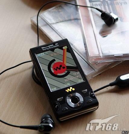 W995领衔索尼爱立信五大明星下周上市(5)