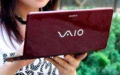 全球最轻的笔记本 索尼VAIO P美女评测 