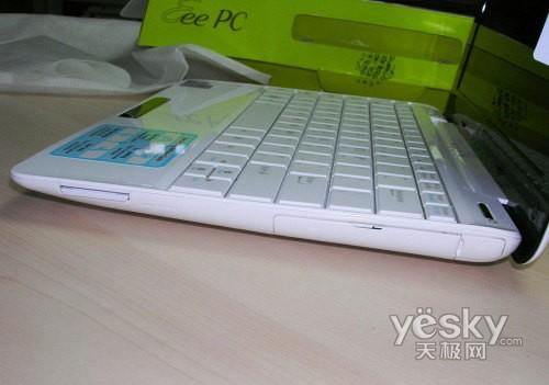 缩小版苹果Air华硕易PC贝壳机真机图赏(4)