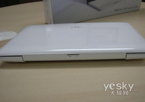 缩小版苹果Air华硕易PC贝壳机真机图赏(4)