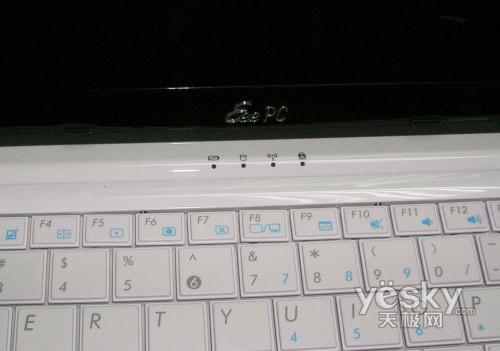 缩小版苹果Air华硕易PC贝壳机真机图赏(2)