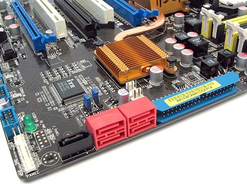 顶级AM3决战!nForce 980a比拼790FX