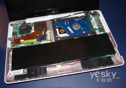 揭开贝壳机轻薄之谜 EeePC1008全国首测