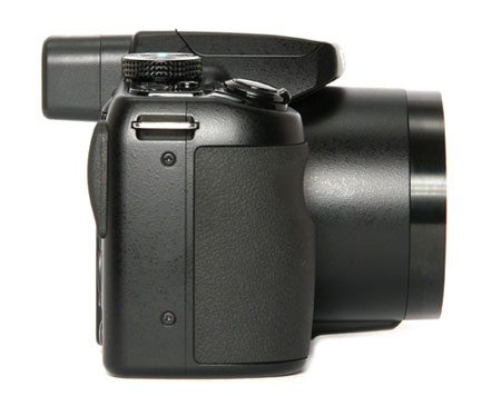 24倍光变26mm广角宾得数码相机X70评测