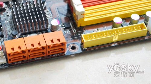 精英A785GM-M主板 精英首款785G主板赏析