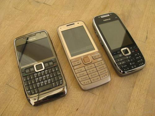 三星i900领跑上半月超热卖手机TOP12(2)