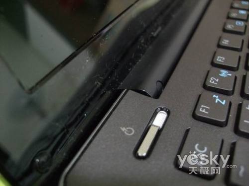 卸下肩头的重担 华硕UX30轻薄本美女试用篇
