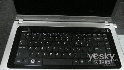 1G显存15.6寸屏 三星R518新品到货不到5000