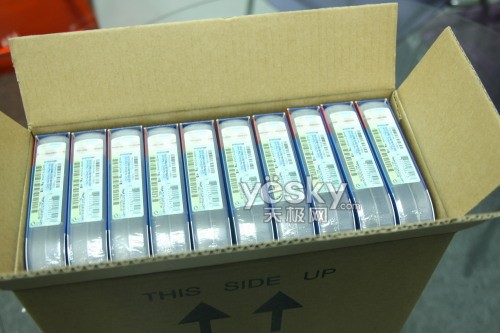 图为：Windows7 包装箱