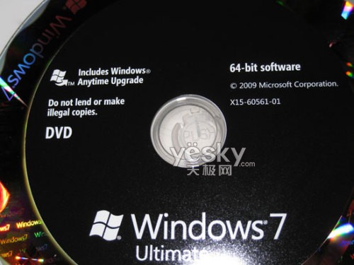 图为：Windows7 64位DVD特写
