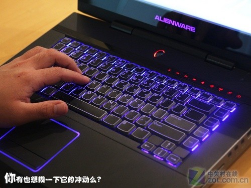 i7 920XM驾到！戴尔Alienware M15x评测 