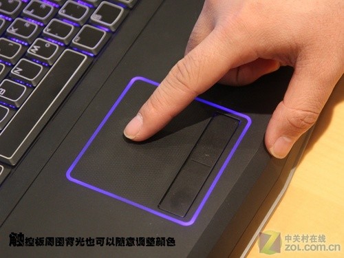 i7 920XM驾到！戴尔Alienware M15x评测 