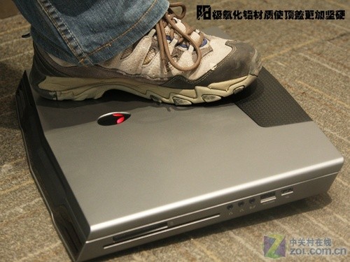 i7 920XM驾到！戴尔Alienware M15x评测 