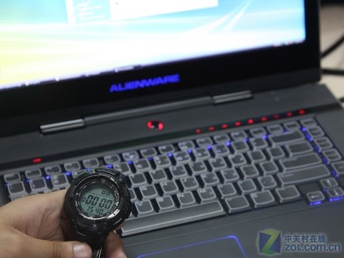 i7 920XM驾到！戴尔Alienware M15x评测 