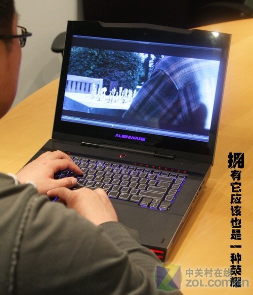 i7 920XM驾到！戴尔Alienware M15x评测 