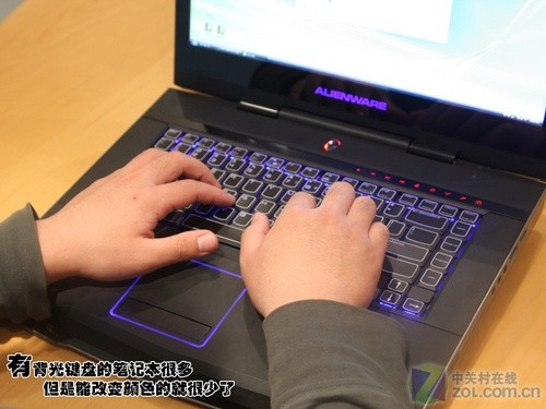 i7 920XM驾到！戴尔Alienware M15x评测 
