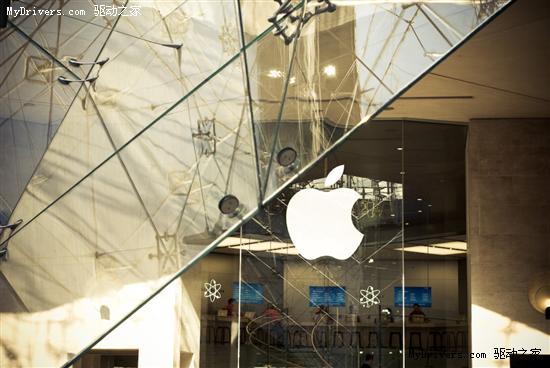 法国首家苹果专卖店卢浮宫开张