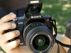 索尼最低价单反相机 A230套机仅售3180元 