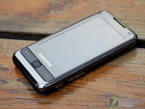500万像素智能机 8GB三星i900逼近两千 