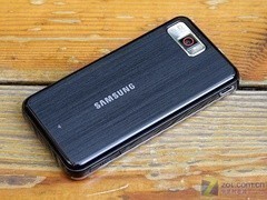 500万像素智能机 8GB三星i900逼近两千 