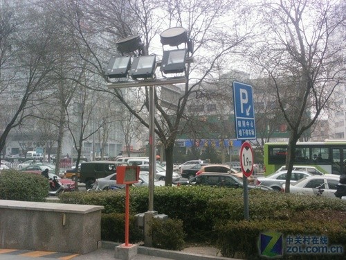 3.2吋屏+48GB+WiFi+500W 酷派N900+评测