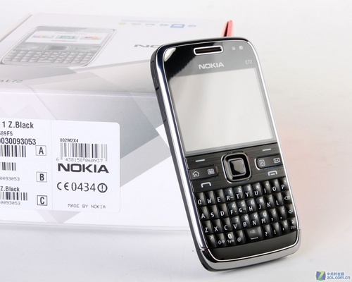 逼近2K5 黑色行货诺基亚E72再降200元 