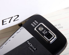 直板E系新机 诺基亚E72跌价脚步不停歇 