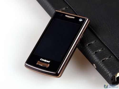 WCDMA2000年终巨献 酷派N900+再度降价 