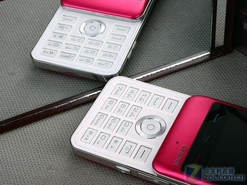 IM软件6合1 "聊客"齐乐CHERR3690评测 