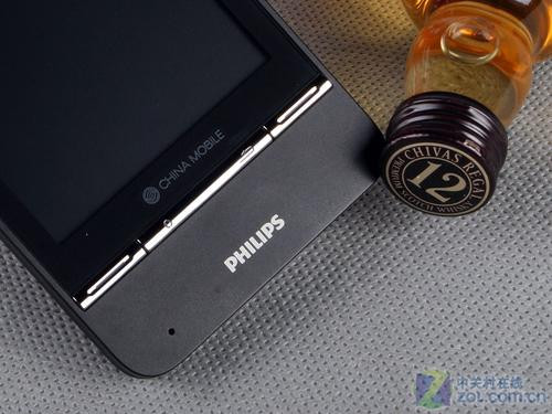 OPhone家族再添猛将 飞利浦V900外观评测_评