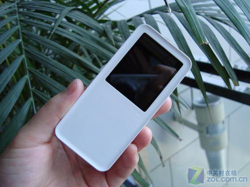 加量不加价 iriver E30促销白送充电器