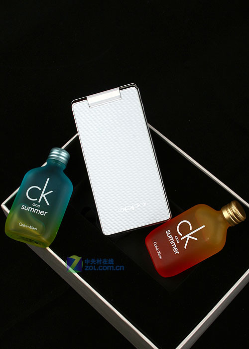 "Ulike"享自由 OPPO首款翻盖机A520图赏