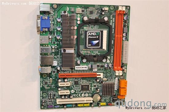 四大成员集体亮相:AMD 8系列主板全展示