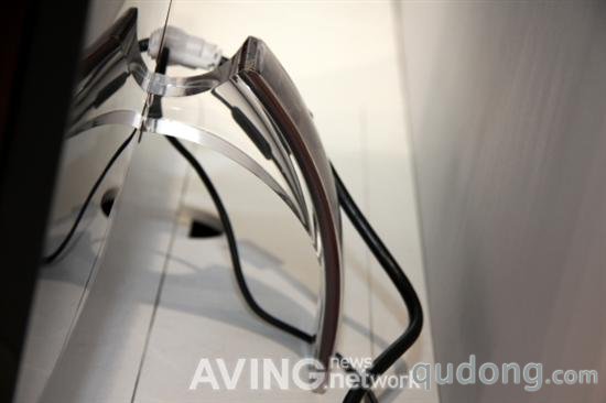 华硕展示27寸高清3D液晶显示器
