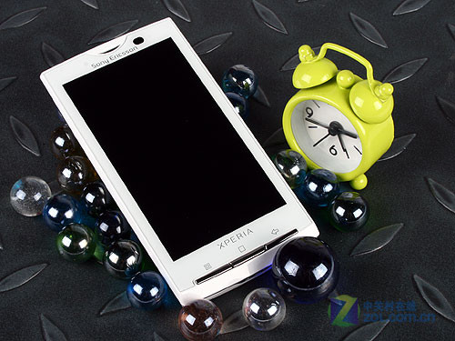 白色巨塔 再赏Android悍将索尼爱立信X10