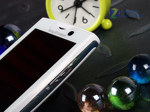 白色巨塔 再赏Android悍将索尼爱立信X10