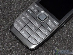 超薄金属智能机 港行诺基亚E52到货小降 