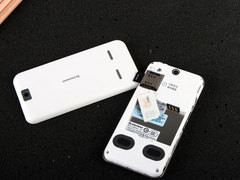 720P直播多媒体手机 联想i61今日降99元