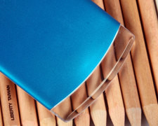 冰淇淋领衔 八款翻盖手机伴您度过酷夏 