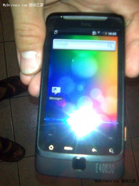 QWERTY全键盘 HTC Vision真机首次曝光